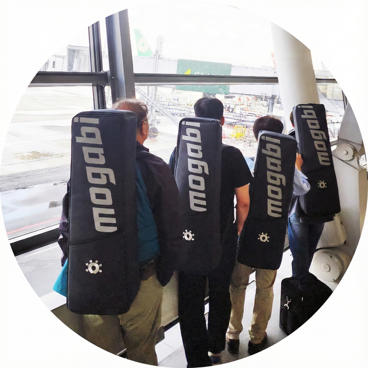 出張や旅行中はギターを持っていけない